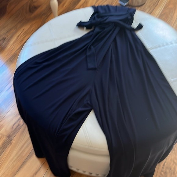 EMMA & MICHELE long sl cold shoulder wide leg jumpsuit never worn - Picture 4 of 4